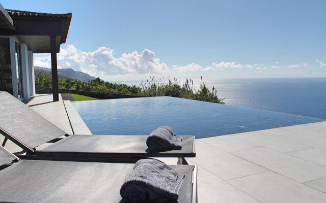 Cliffscape (Madeira Villas)