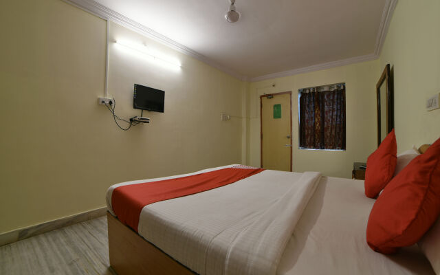 OYO 10599 Hotel R Inn Residency