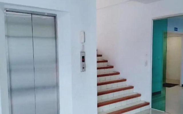 99 Hotel