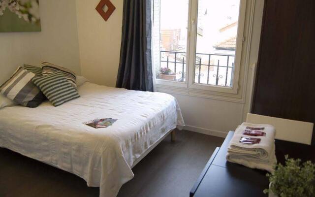 Hotel Studios Phenicio Porte de Versailles
