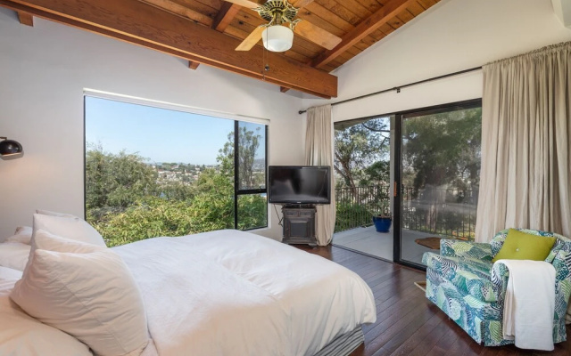 Silver Lake 3br W/ Water Views 3 Bedroom Home