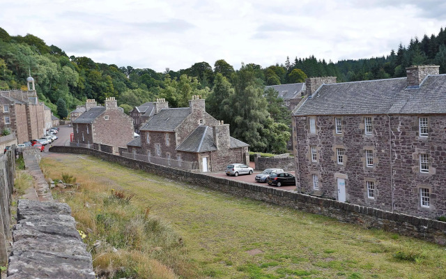 Cartland Bridge Hotel