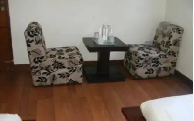 Du Nepal Inn & Lounge