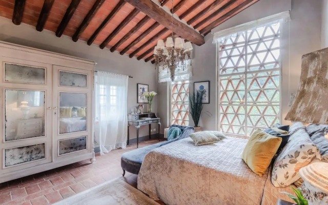 Villa Lina in Lucca With 4 Bedrooms and 3 Bathrooms