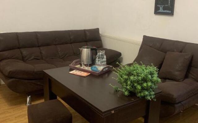 Leila Apartment