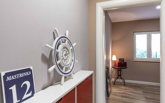 Amazing Home in Vinisce With 4 Bedrooms and Wifi