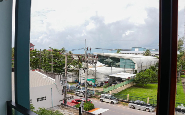 S2 Airport Residence