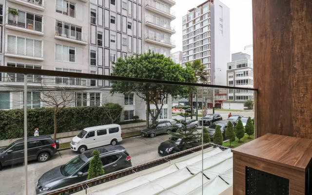 w Superb Loft w Balcony in Barranco