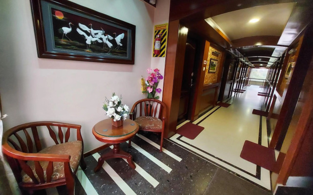 Hotel Astoria Residency