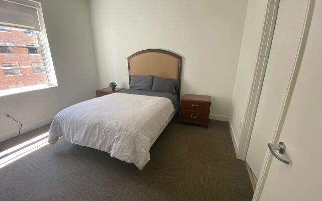 Downtown Dallas 2Br 2Bath Apt + Great Value