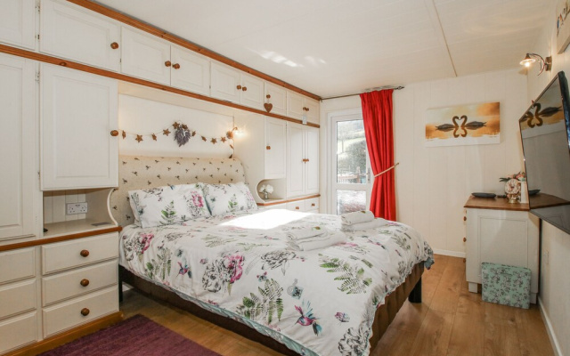 Hazel Lodge