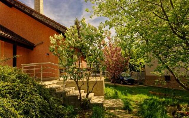 Cozy Gardens Apartments in Prague