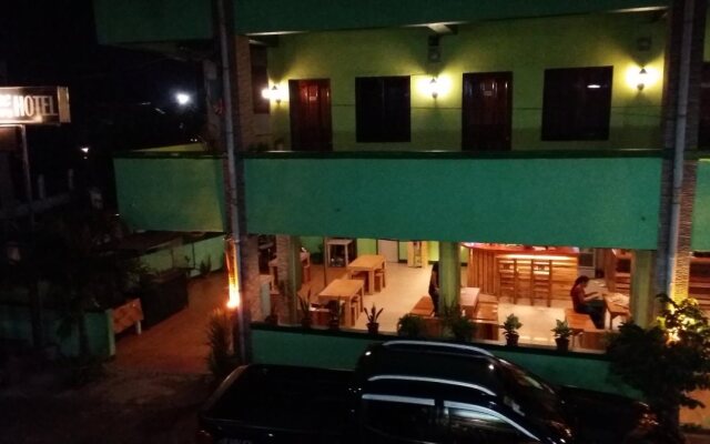 AOSMEC Square Hotel