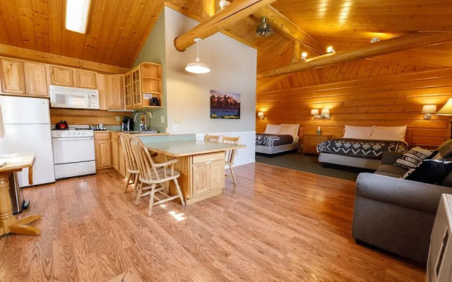 Sheep Mountain Lodge