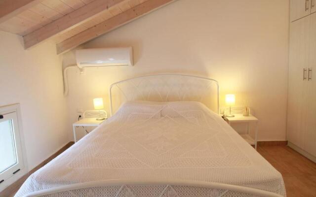 Xaradiotis House - A modern home away from home