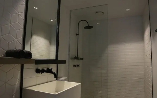 ReadySet Apartments at Stadium