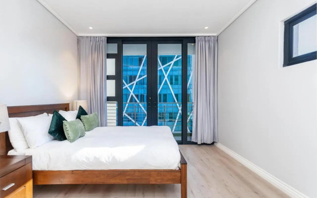 Luxuriuous 1 Bedroom in 16 on Bree