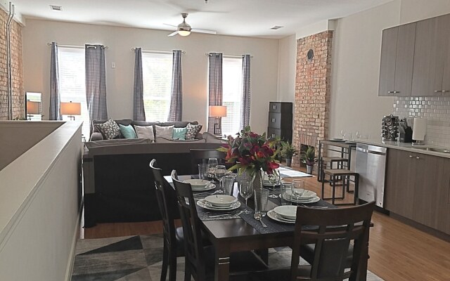 Cityscape I Sleeps 8