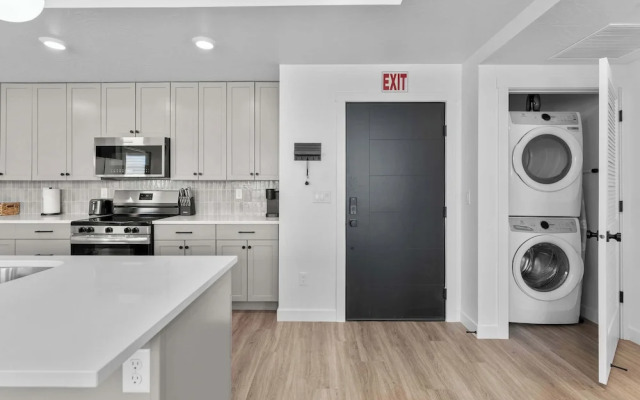 Terra Vista Stay for 8