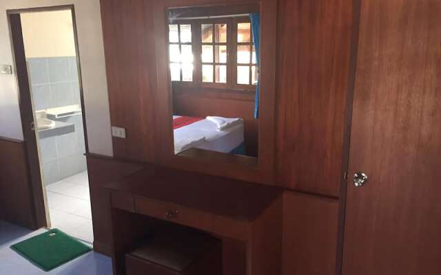 Chaloklum Bay Resort