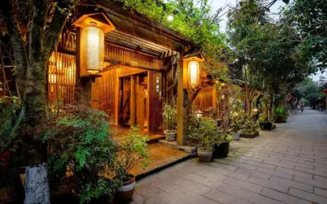 Pingle Ancient Town Lijiang Hostel