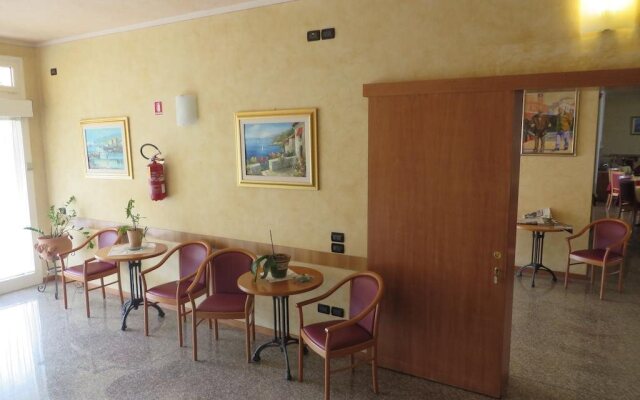 Hotel San Tomio