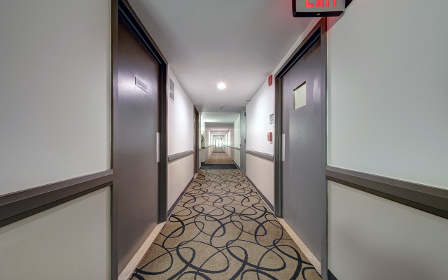 Perfect Location! Great Amenities Included!