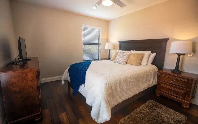 High Grove 5 Bedrooms & Private Pool