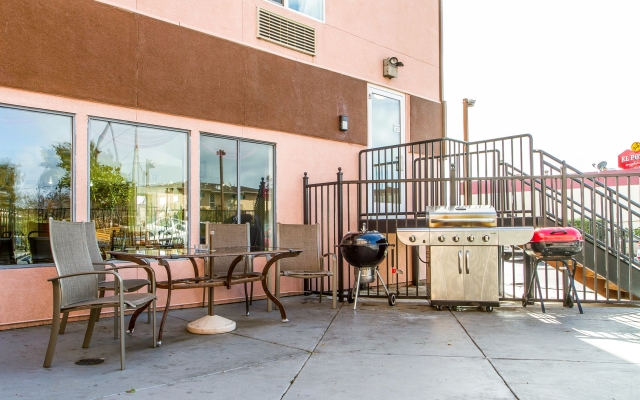 Comfort Suites Downtown Sacramento
