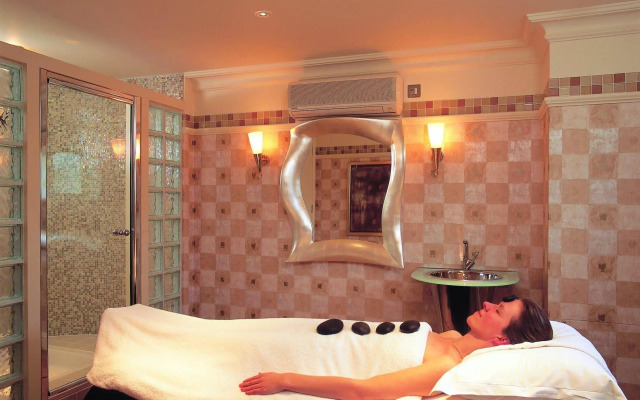 The Lygon Arms - an Iconic Luxury Hotel