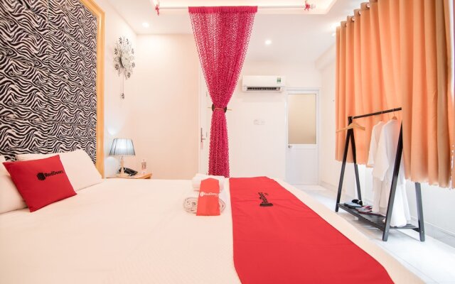 RedDoorz @ Cong Hoa Street 3