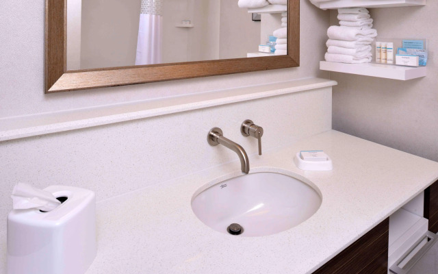 Hampton Inn & Suites Albany-East Greenbush