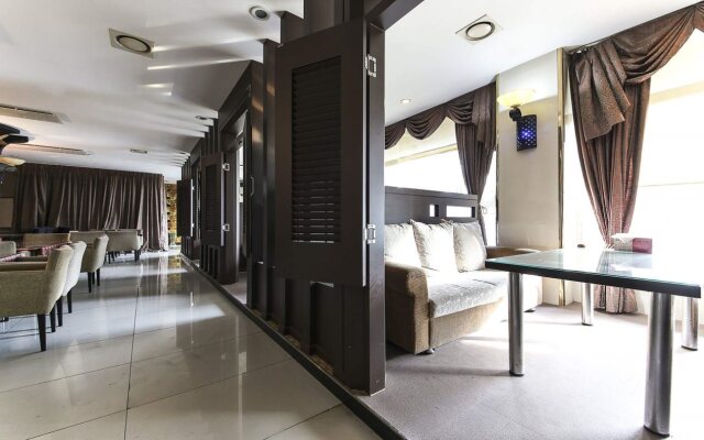 Jes Hot Spring Hotel