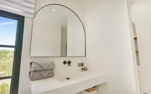 Samstiti Pool Suites Bingin Beach