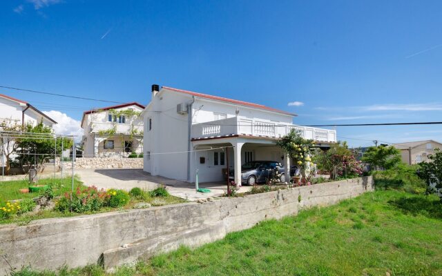 Apartment Bigterrace