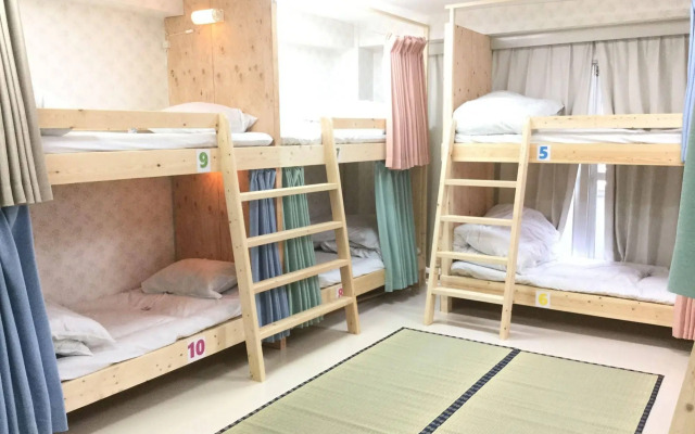 GUEST HOUSE B's Five II - Hostel
