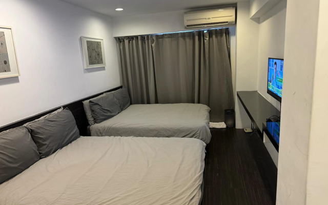 Zhongxiao Dunhua Homestay