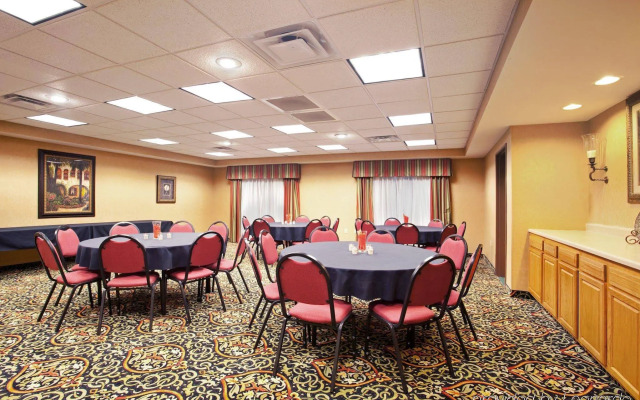 Holiday Inn Express Rochelle by IHG