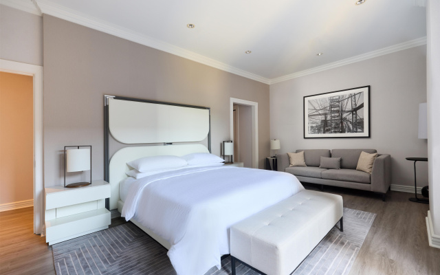 Hyatt Regency Chicago - Image 3