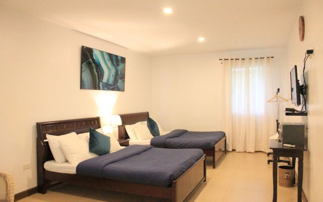 Laiya White Cove Beach Resort