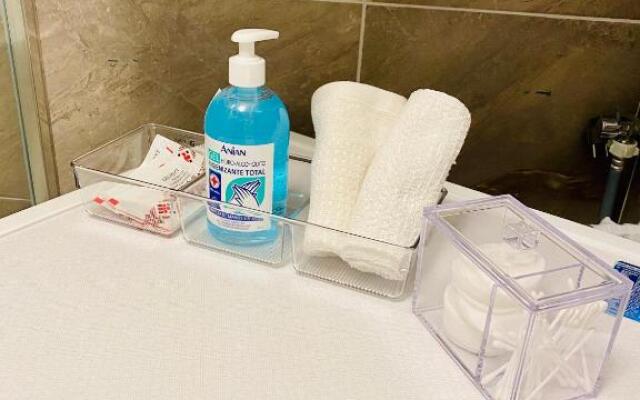 The Anchor in Complexul Alezzi Beach Resort