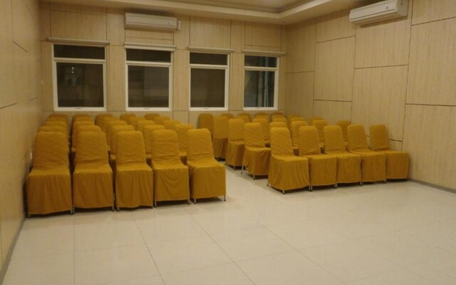 D'Holiday Hotel