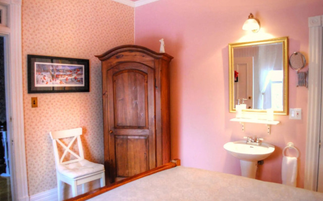 Au Clos Rolland Couette & Cafe