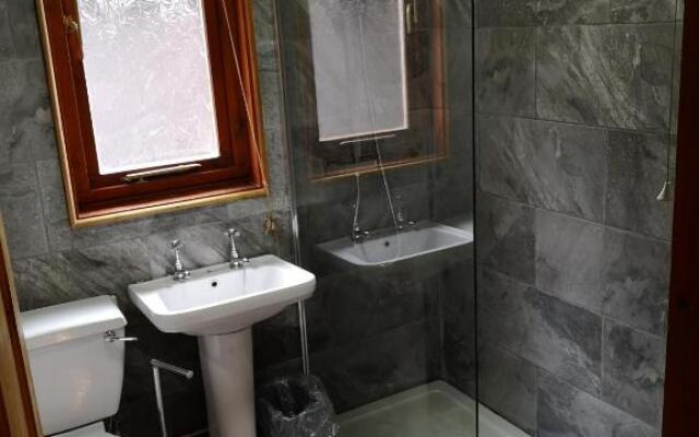 Magpie 5 Hot Tub HuntersMoon-Warminster-Bath-Wiltshire