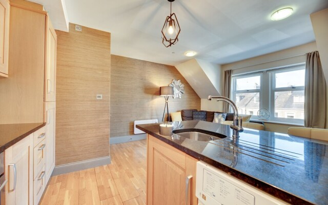 Week2Week 2Bed & 2Bath Jesmond Apartment