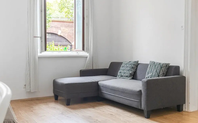 Stylish Modern 2BR Near Vienna AKH