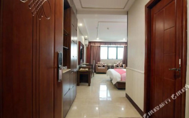 Yuanquan Business Hotel (Foshan Railway Station)