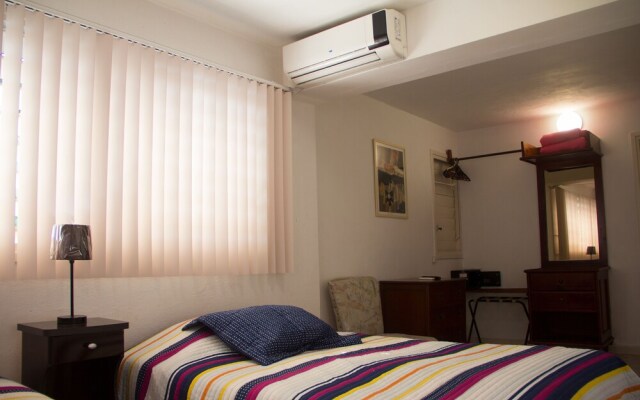 6 Bedrooms Pool Villa