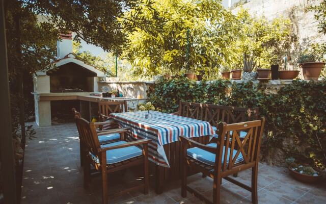 Villa Marghareta - Deluxe App Marghareta