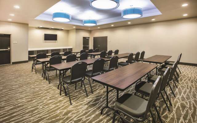 La Quinta Inn & Suites by Wyndham Dallas - Richardson